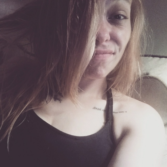 Meet your Posher, Jessica - Picture 1 of 1